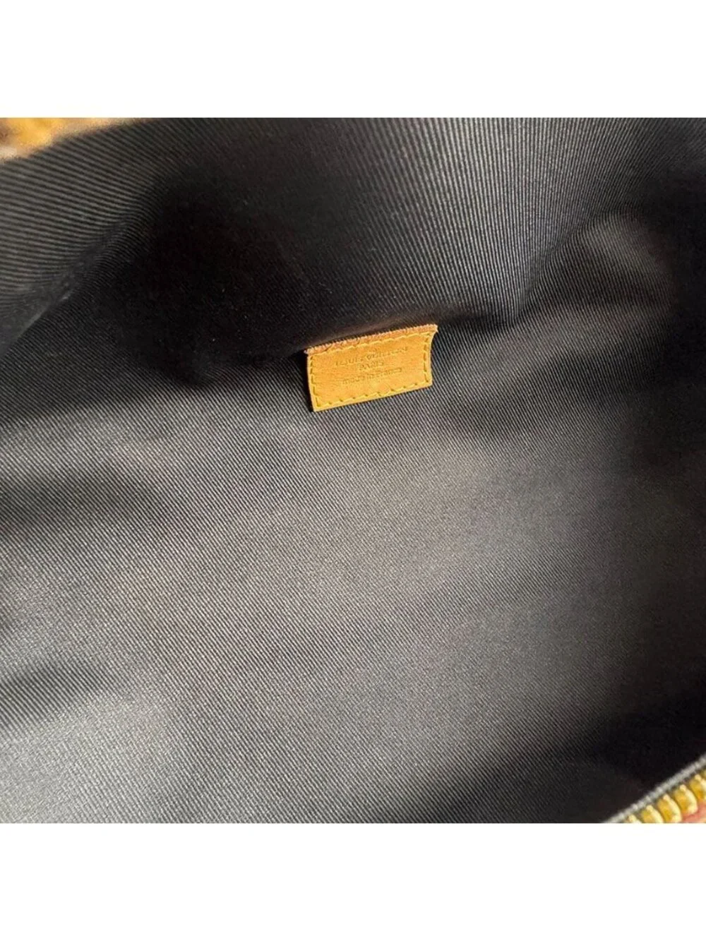 Louis Vuitton Belt Bag Monogram - Picture 5 of 10